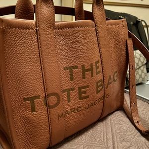 Marc Jacobs leather tote medium